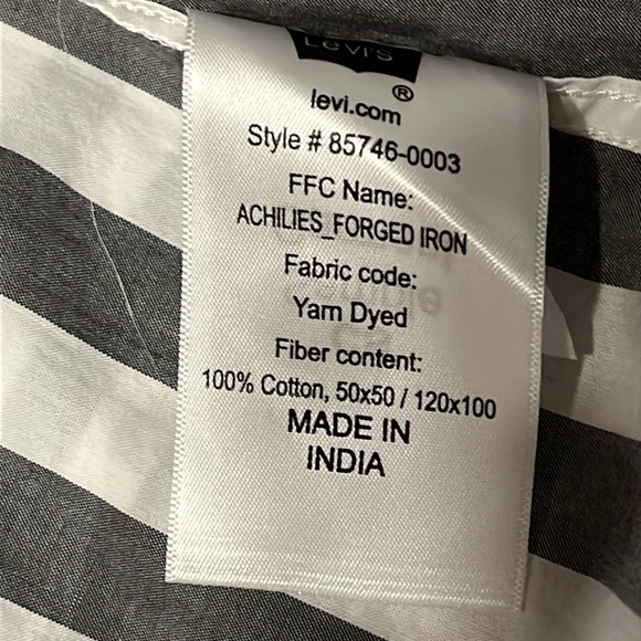 NWT Levi’s Achilles Forged Iron 1 cotton pocket shirt regular fit. Medium - Picture 4 of 4